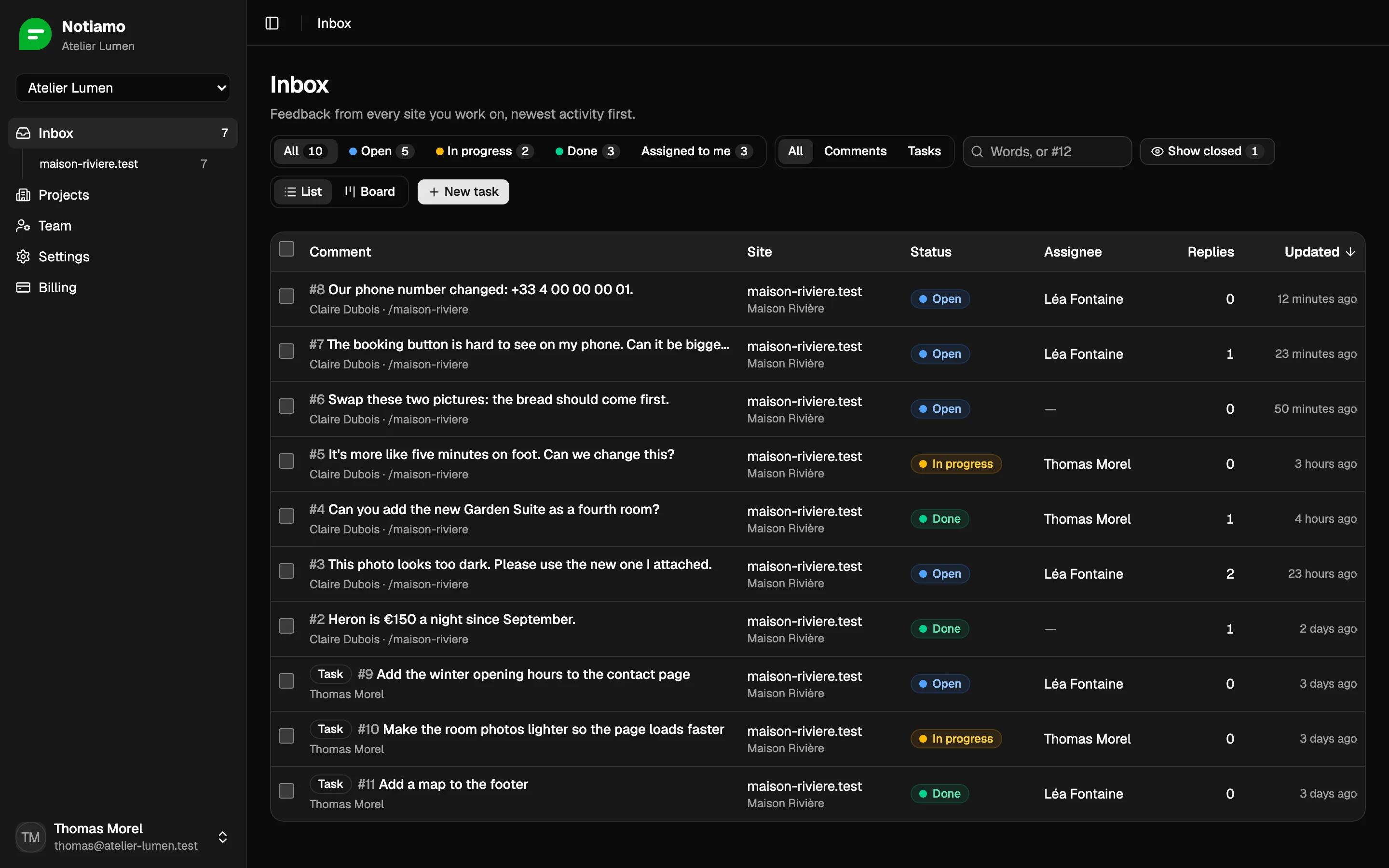 The Notiamo inbox: the comments and tasks on a client’s website, each with its status, the person it is assigned to and the number of replies.