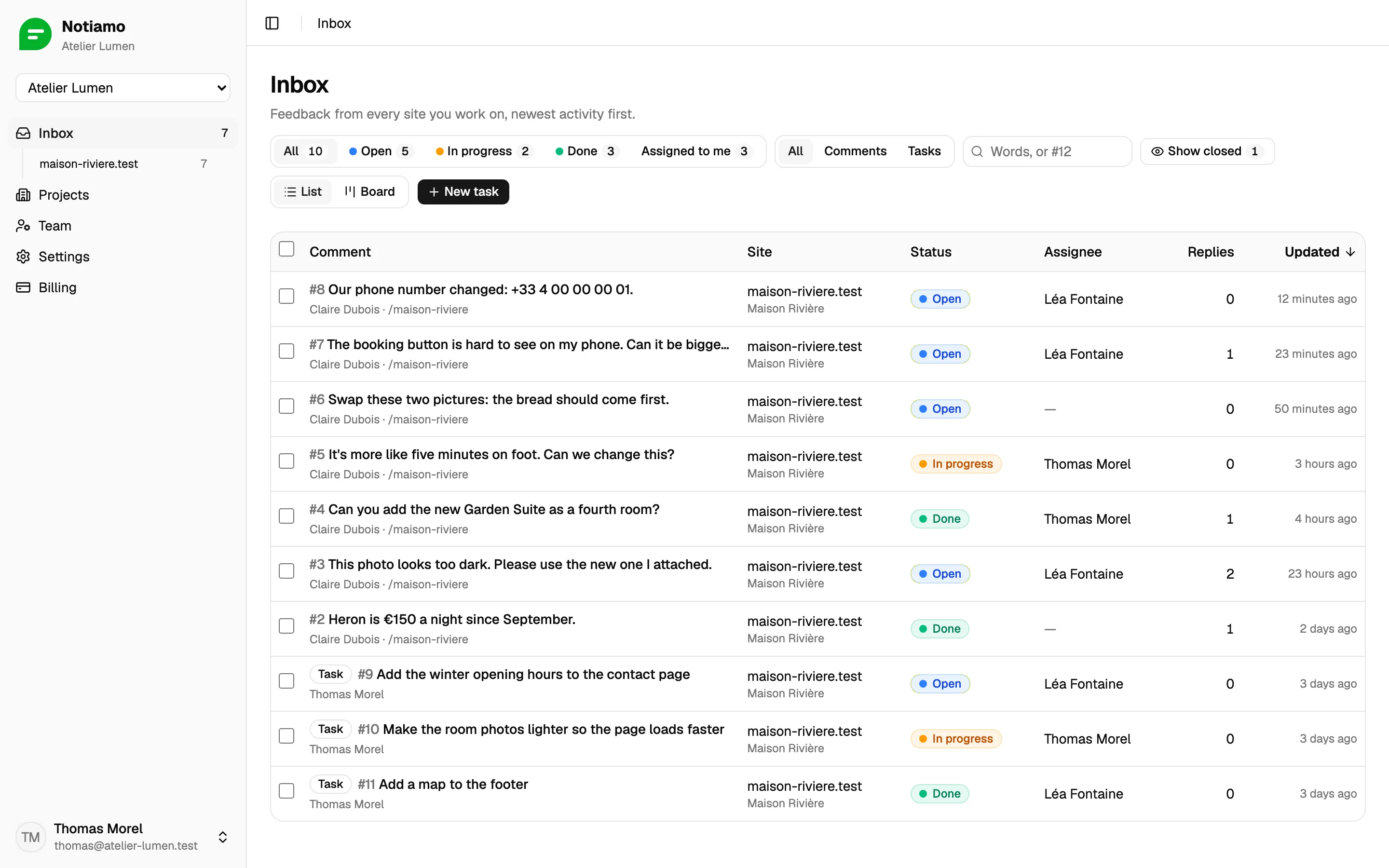 The Notiamo inbox: the comments and tasks on a client’s website, each with its status, the person it is assigned to and the number of replies.
