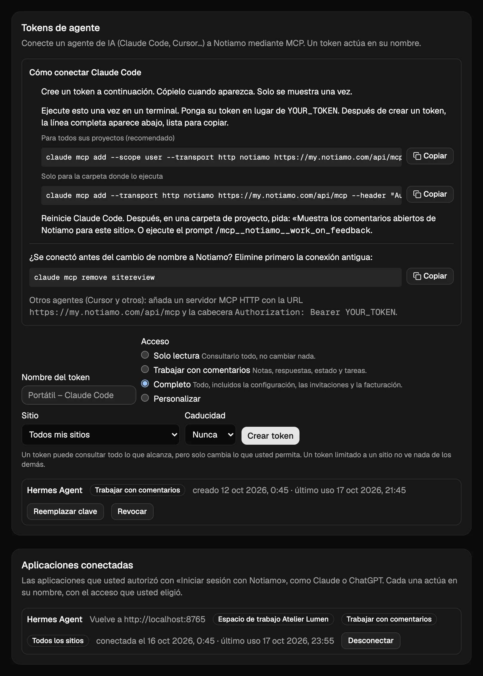 La tarjeta Tokens de agente en los Ajustes de Notiamo: las opciones de acceso, una clave con Reemplazar clave y Revocar y, debajo, la tarjeta Aplicaciones conectadas con una aplicación y su botón Desconectar.