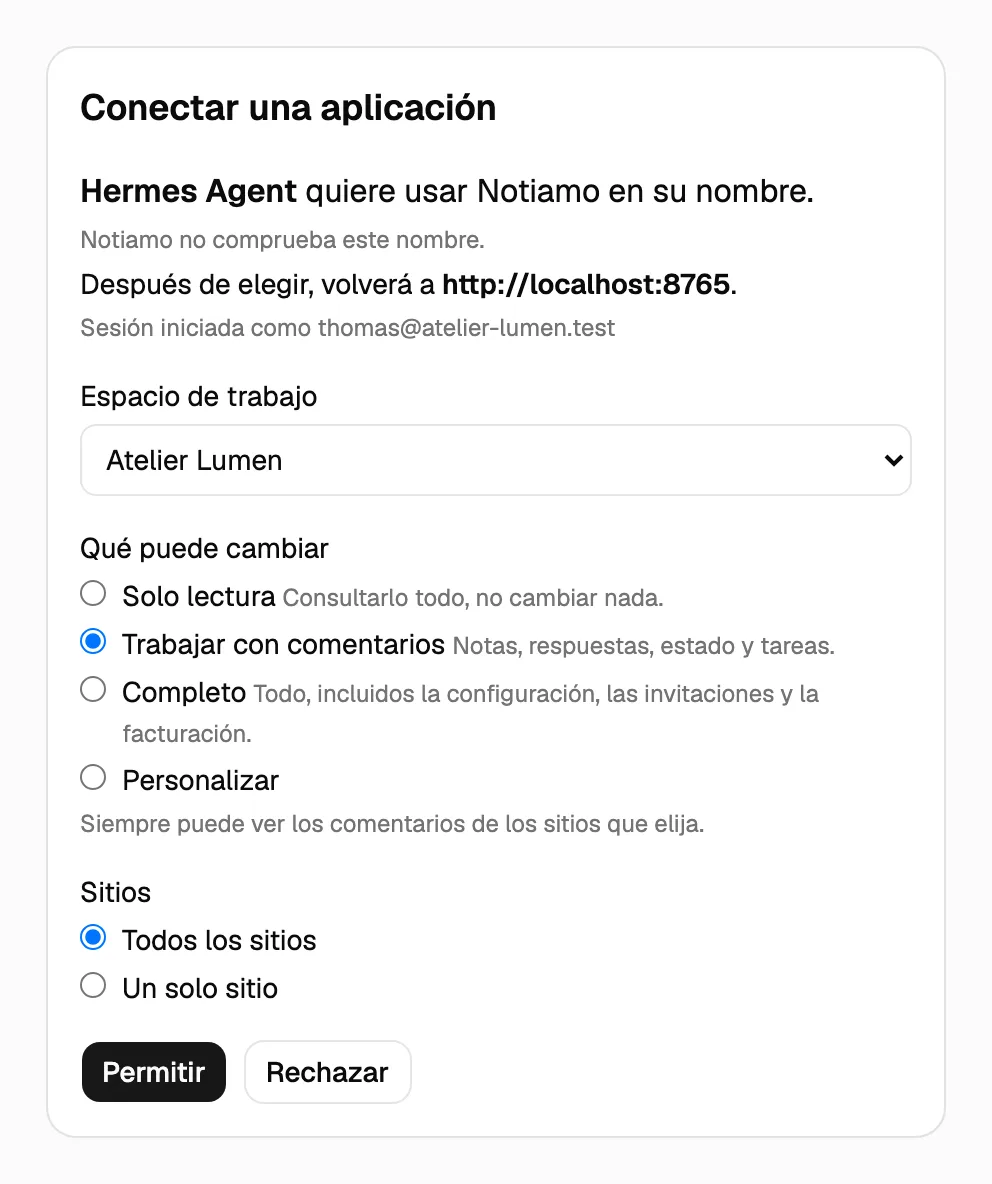 La página de Notiamo «Conectar una aplicación»: el nombre de la aplicación, el espacio de trabajo, qué puede cambiar, los sitios y los botones Permitir y Rechazar.